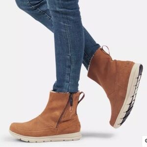 NWT Sorel Suede Ankle Boot with Shearling Trim in Chestnut Brown